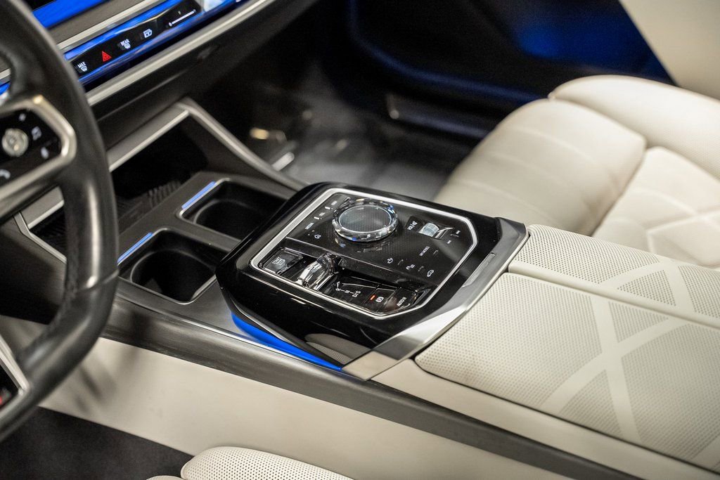 Used 2023 BMW 740i w/ Luxury Rear Seating Package image 53