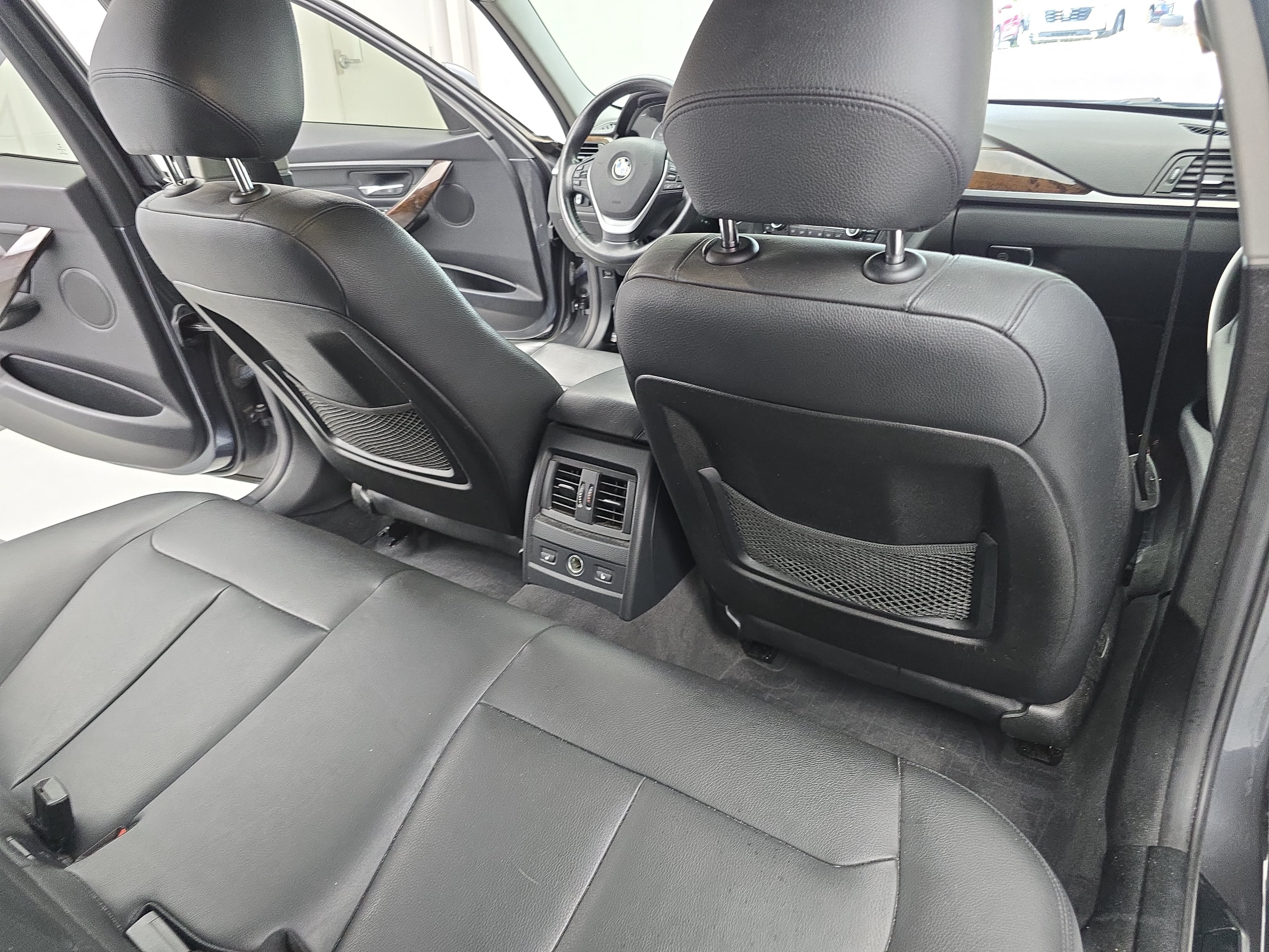 Used 2015 BMW 328i xDrive Sedan AWD/4WD image 11