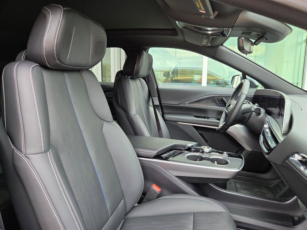 Certified 2024 Cadillac Lyriq Luxury w/ LPO, Floor Liner Package image 31