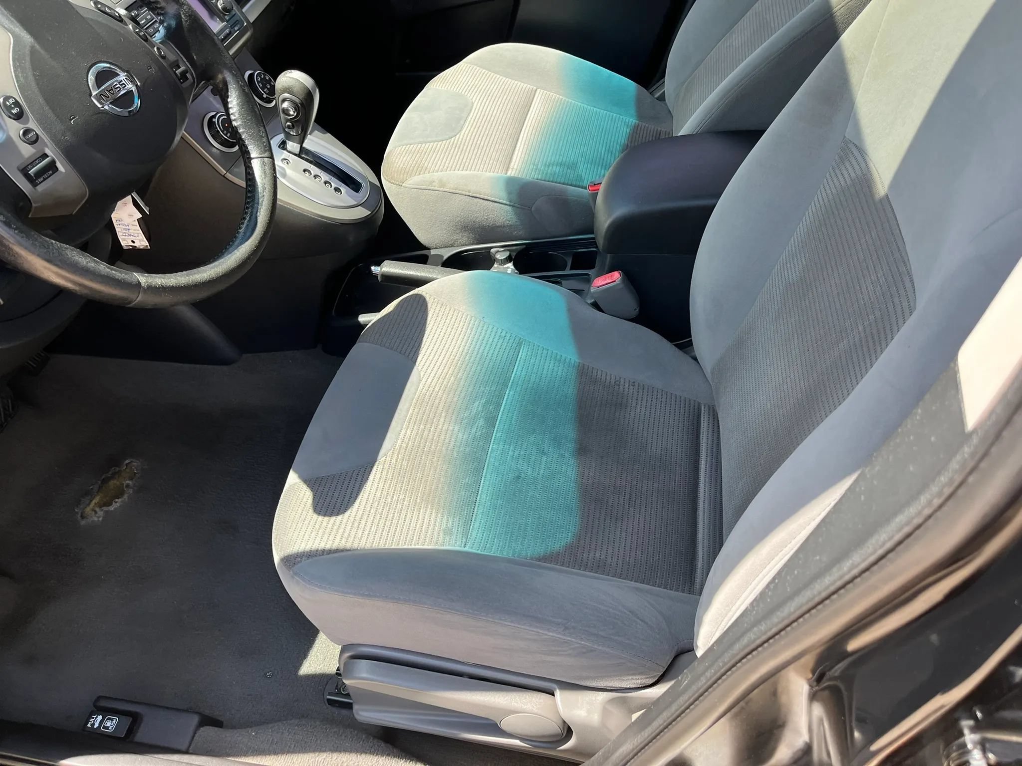 Used 2011 Nissan Sentra 2.0 SR w/ Special Edition Pkg FWD image 14