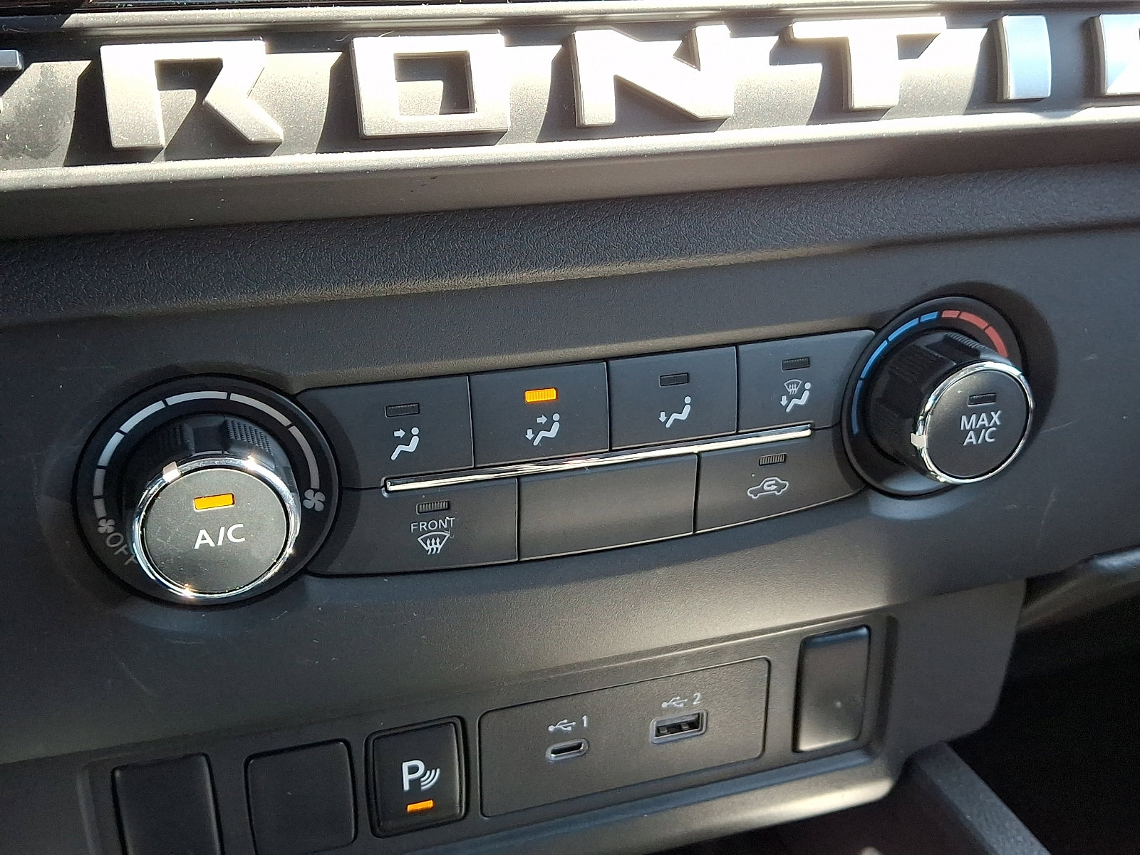 Used 2025 Nissan Frontier SV image 15