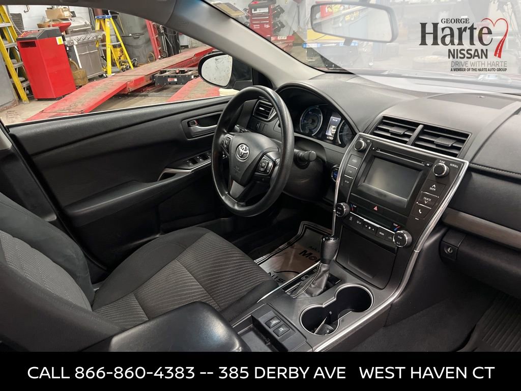 Used 2017 Toyota Camry LE image 43