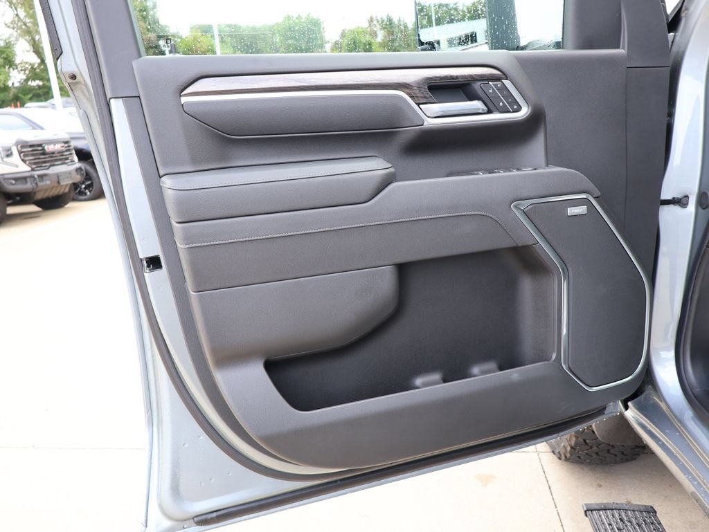 New 2026 Chevrolet Silverado 3500 LTZ w/ LTZ Plus Package AWD/4WD image 12