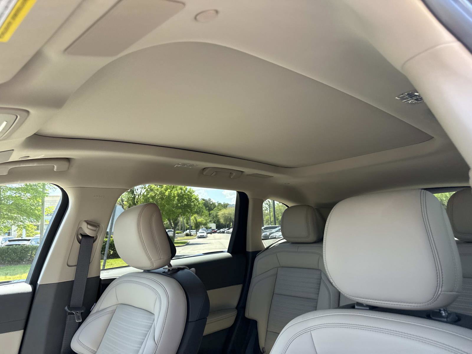Used 2025 Lincoln Nautilus Reserve AWD/4WD image 24