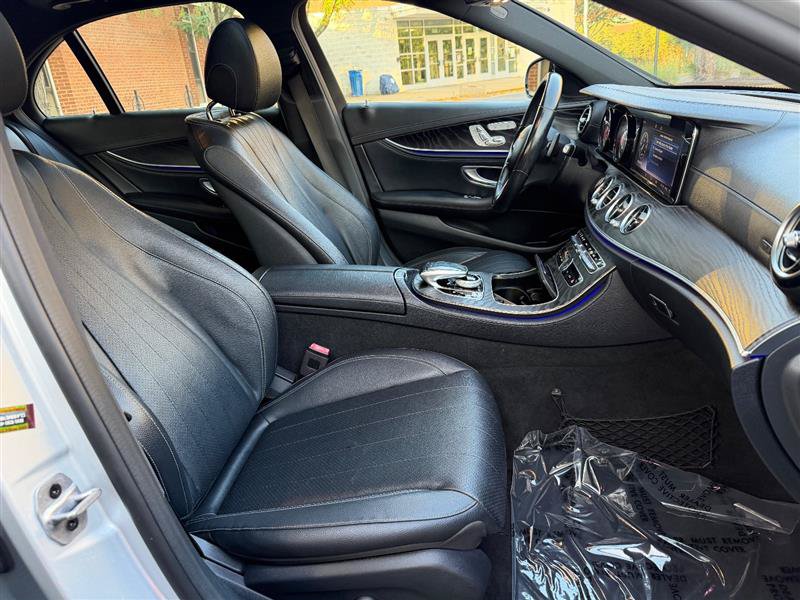 Used 2019 Mercedes-Benz E 300 4MATIC image 39
