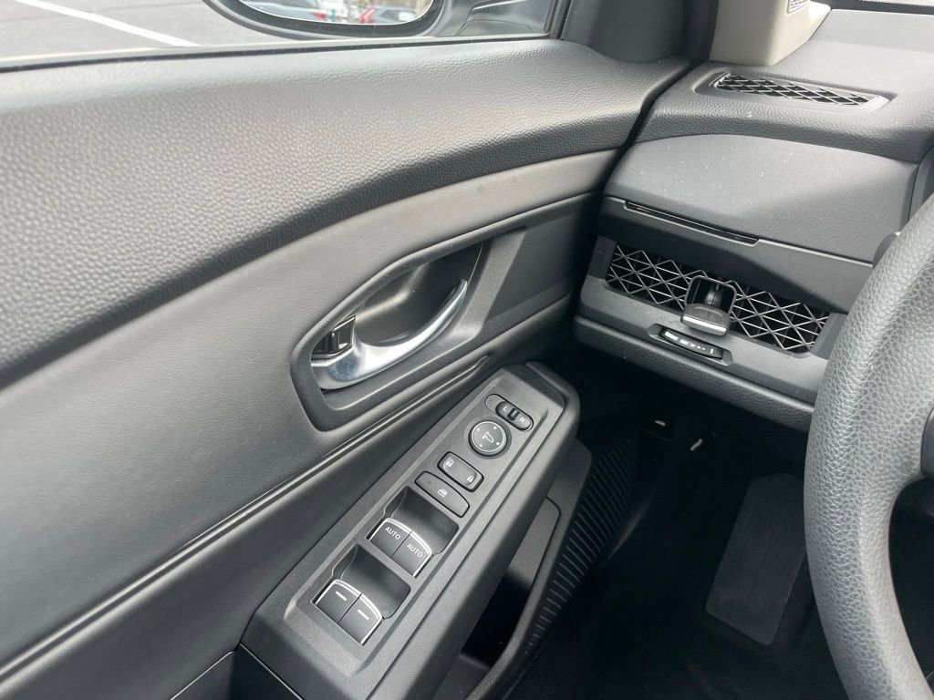 Certified 2025 Honda Accord SE image 22