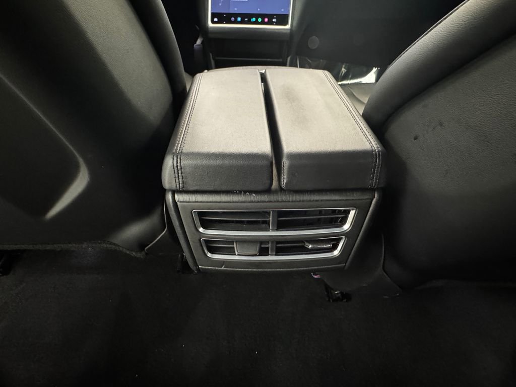 Used 2013 Tesla Model S image 39