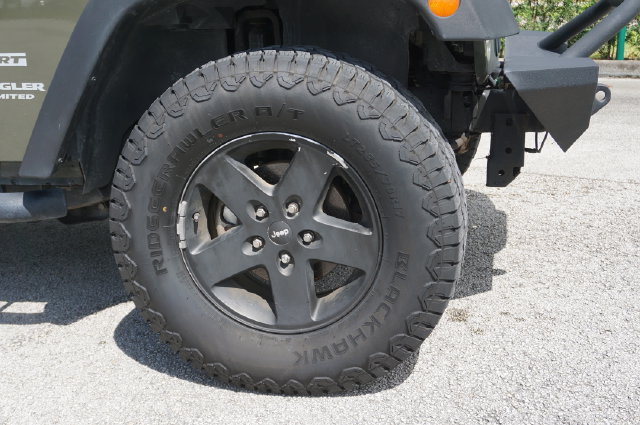 Used 2016 Jeep Wrangler Unlimited Sport w/ Quick Order Package 24S AWD/4WD image 13