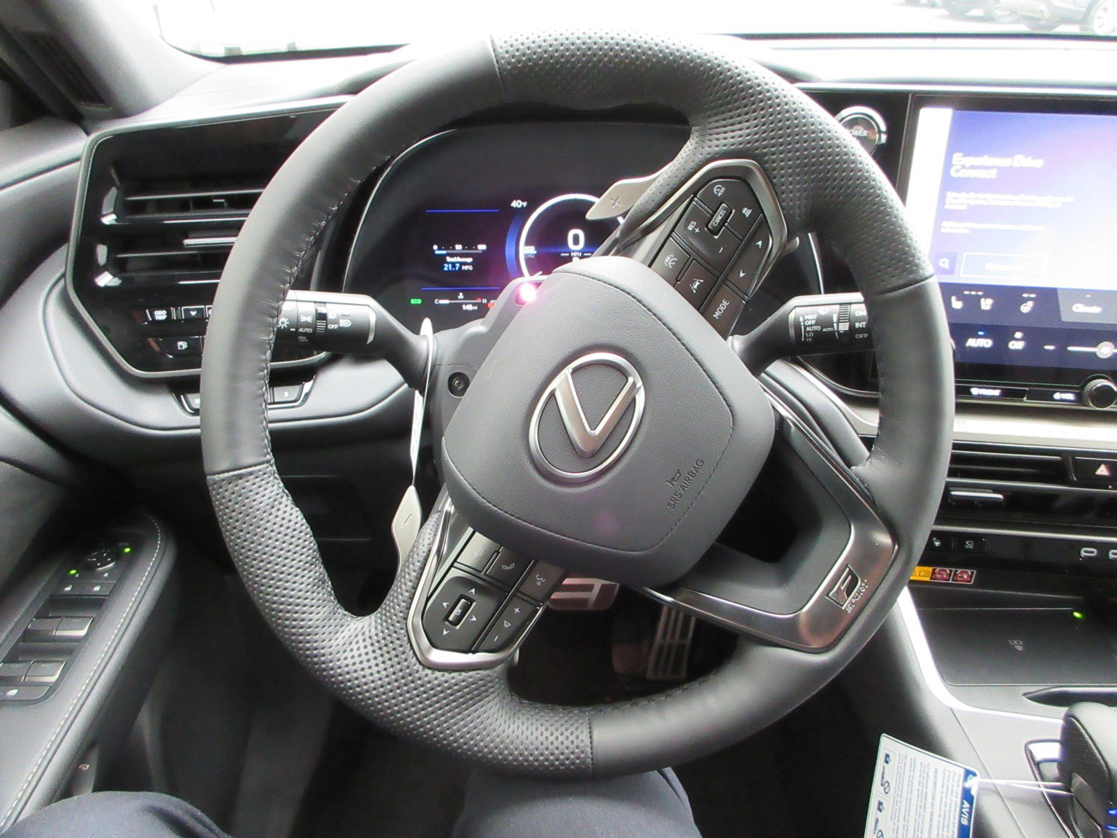 New 2026 Lexus TX 500h AWD image 37