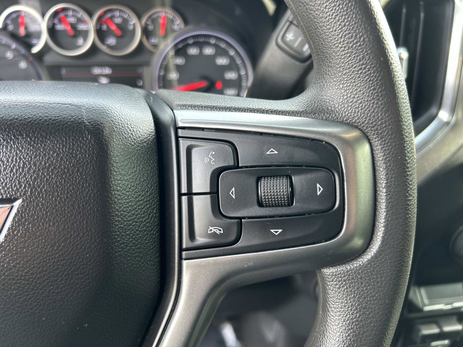 Used 2019 Chevrolet Silverado 1500 RST w/ Z71 Off-Road Package image 16