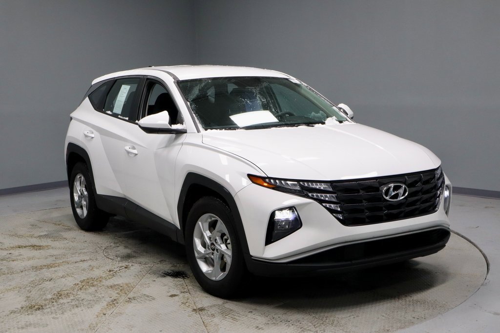 Certified 2024 Hyundai Tucson SE image 1