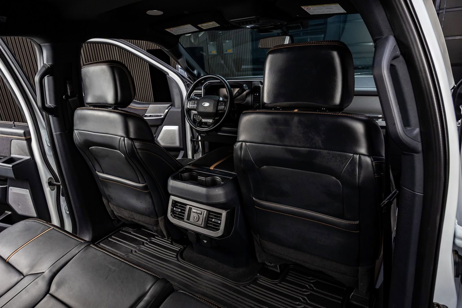 Used 2024 Ford F250 Platinum w/ FX4 Off-Road Package AWD/4WD image 32
