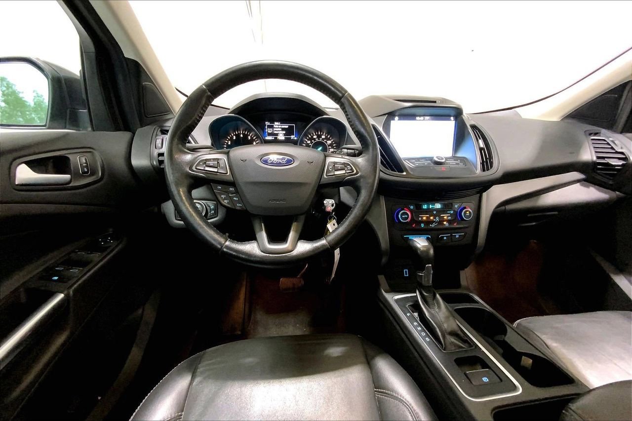 Used 2017 Ford Escape SE w/ SE Leather Comfort Package FWD image 14