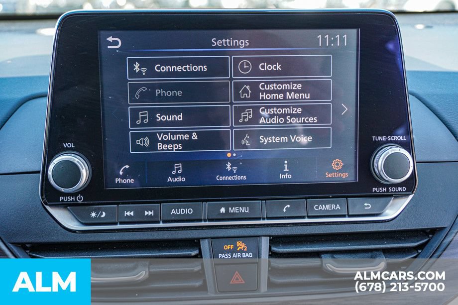 Used 2025 Nissan Altima 2.5 SV FWD image 33