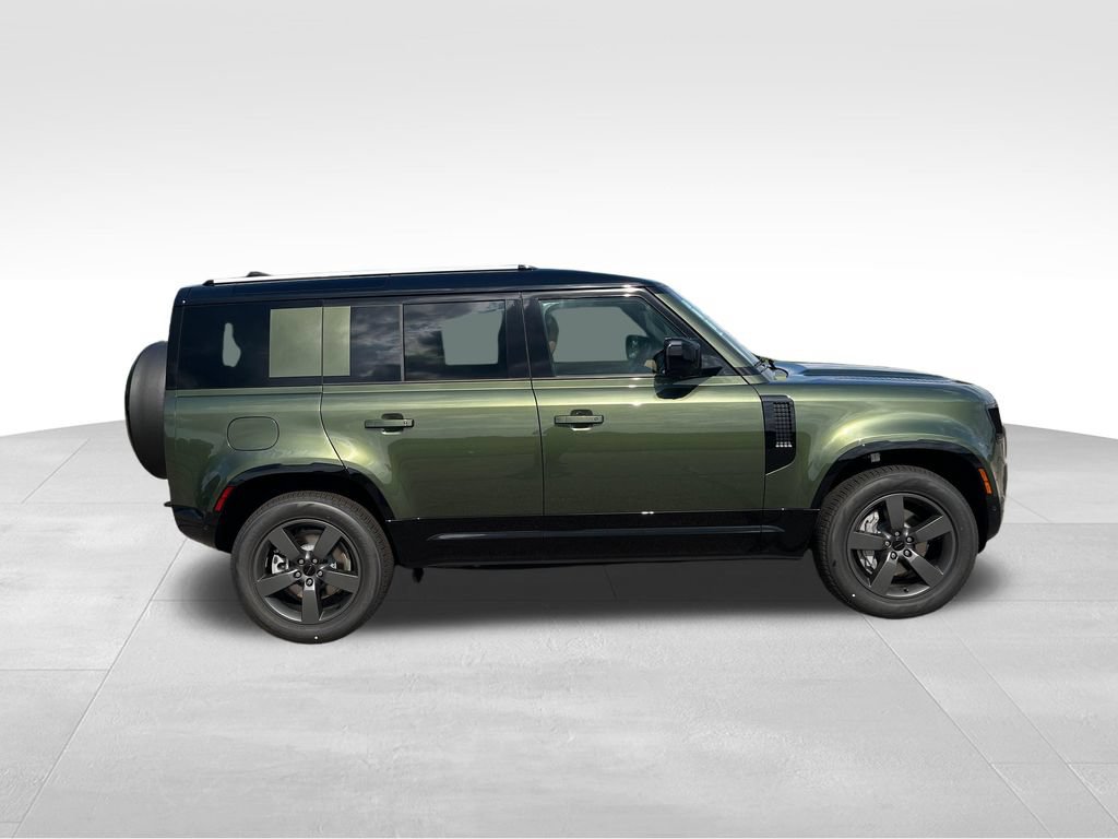 New 2026 Land Rover Defender 110 X-Dynamic SE AWD/4WD image 6