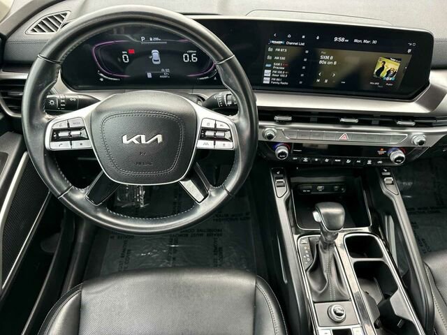 Used 2023 Kia Telluride S image 16