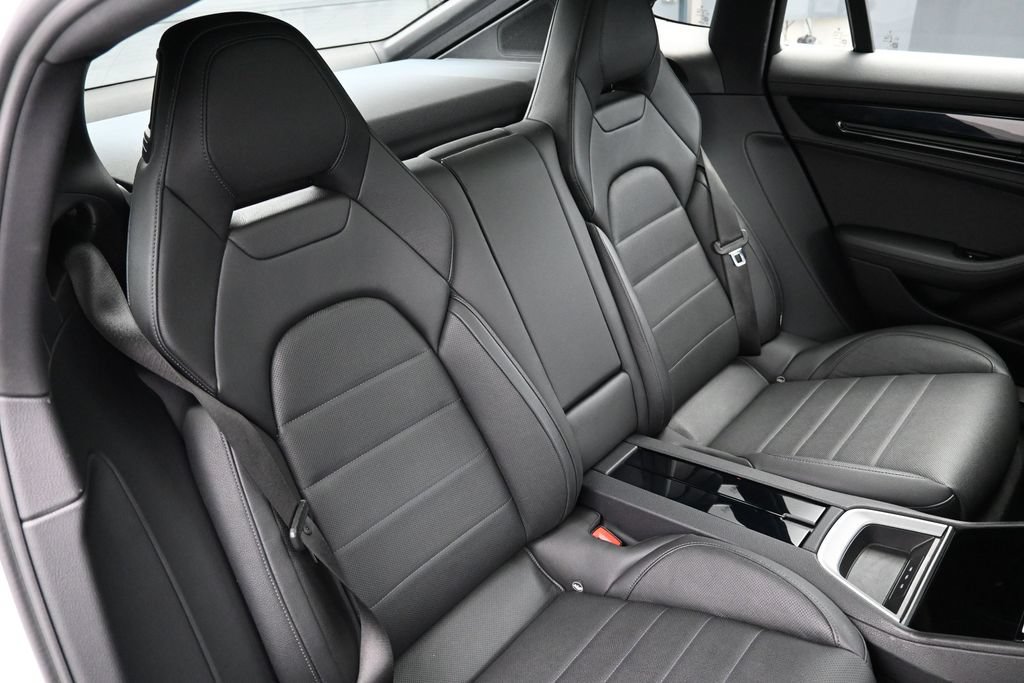 Certified 2025 Porsche Panamera RWD image 27