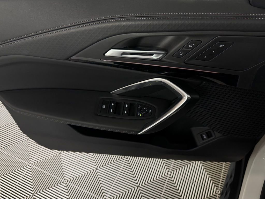 Used 2025 BMW X2 xDrive28i w/ Convenience Package image 26