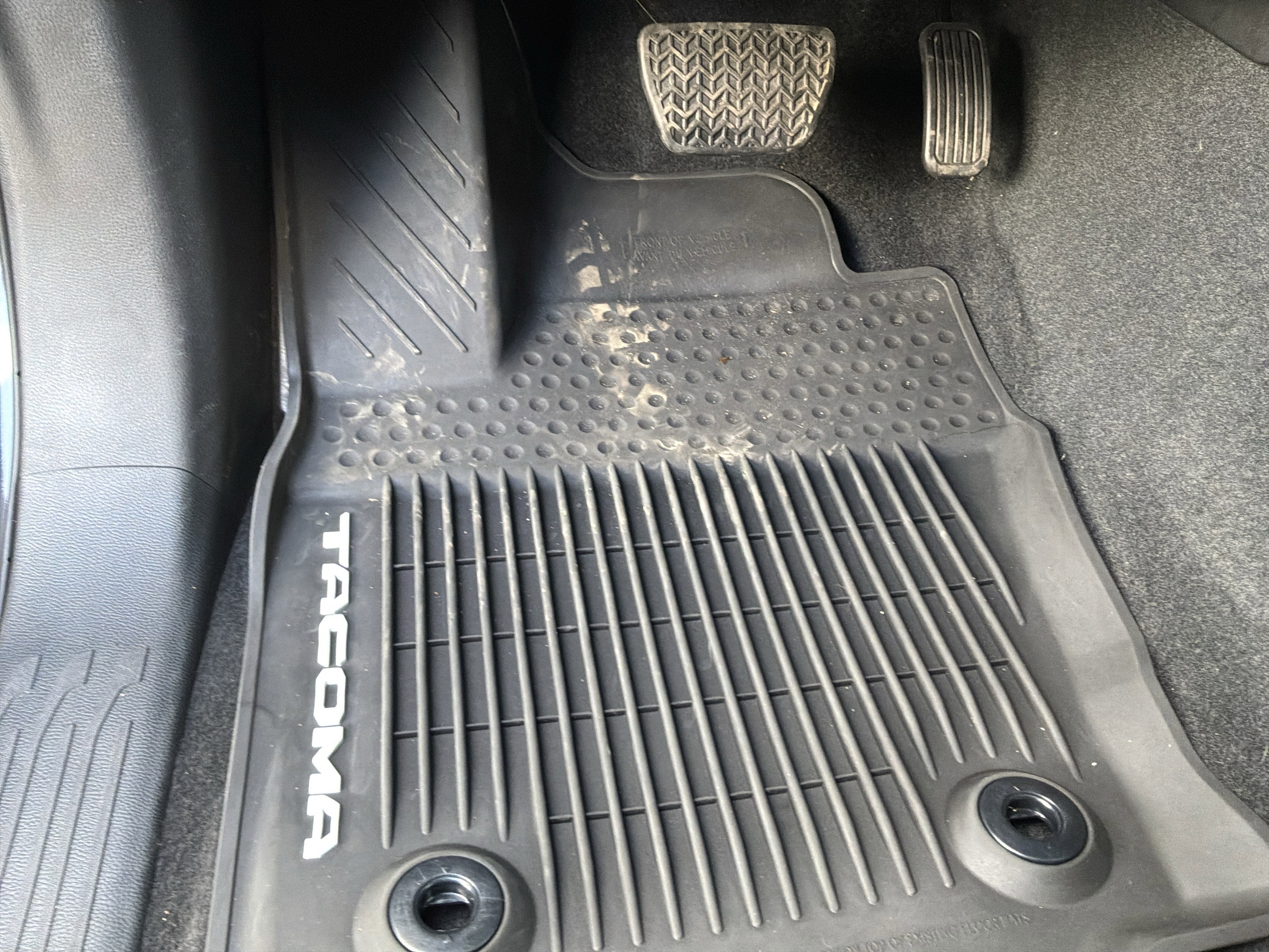 Used 2025 Toyota Tacoma SR5 AWD/4WD image 17