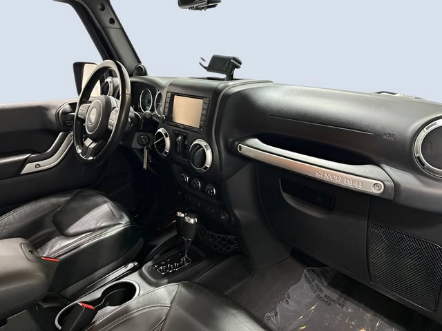 Used 2013 Jeep Wrangler Unlimited Sahara w/ Dual Top Group AWD/4WD image 10