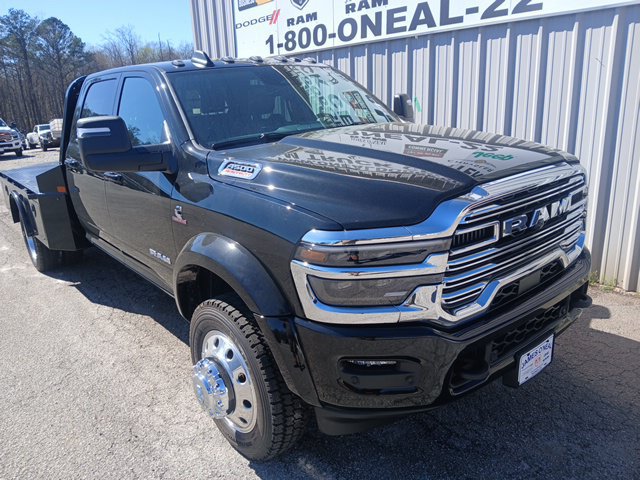 New 2026 RAM 4500 4x4 Crew Cab DRW w/ Laramie Trim Package