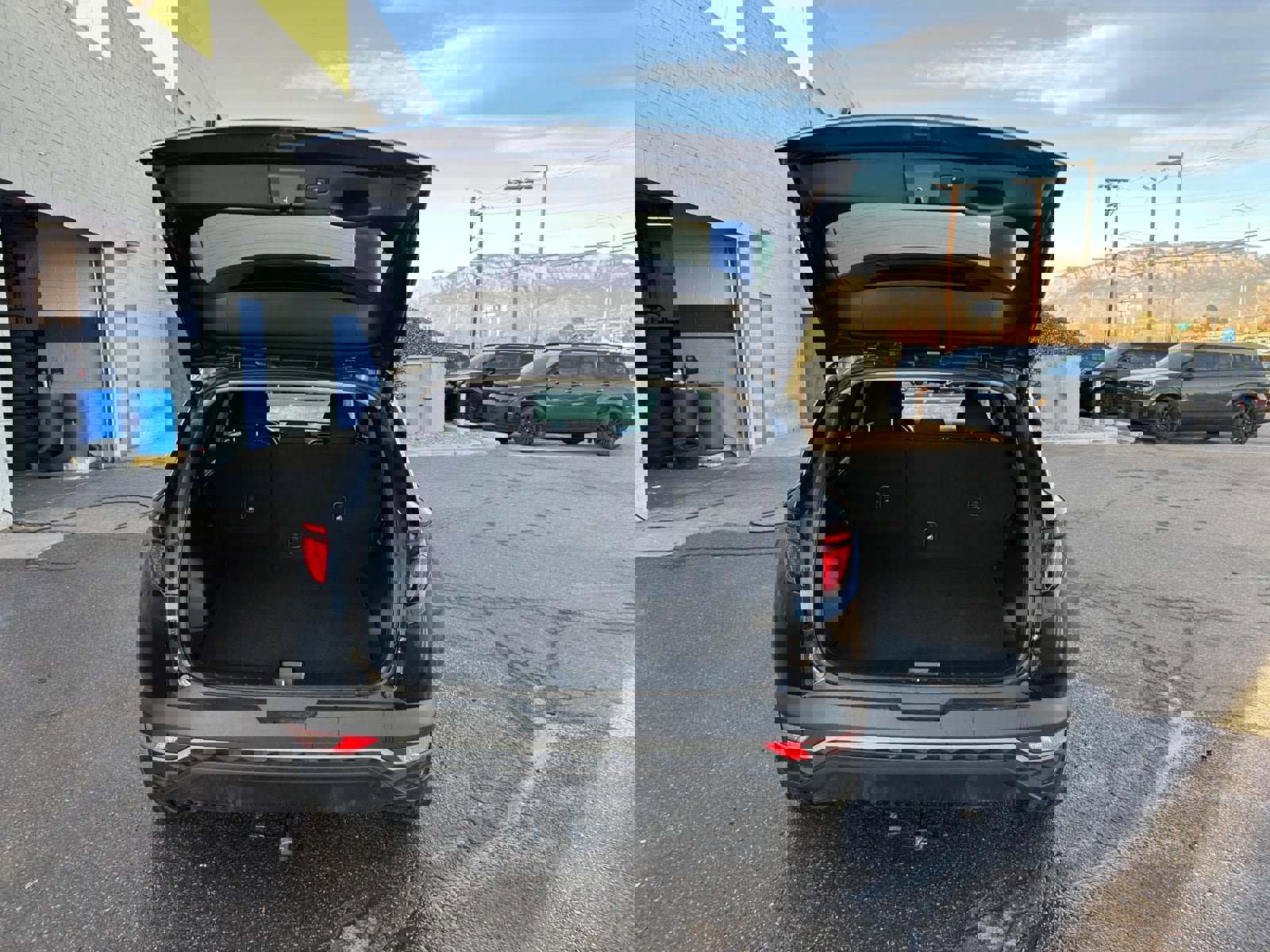 Used 2024 Hyundai Tucson Blue image 32