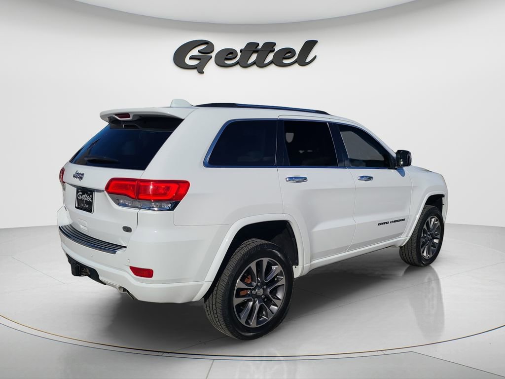Used 2017 Jeep Grand Cherokee Overland AWD/4WD image 5