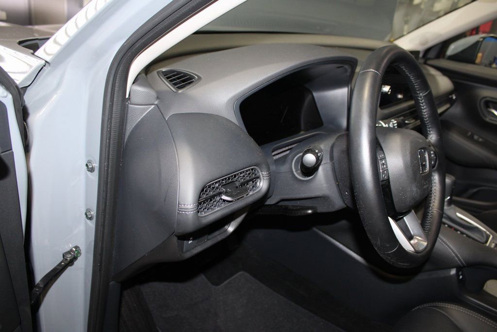 Used 2026 Honda HR-V EX-L image 11