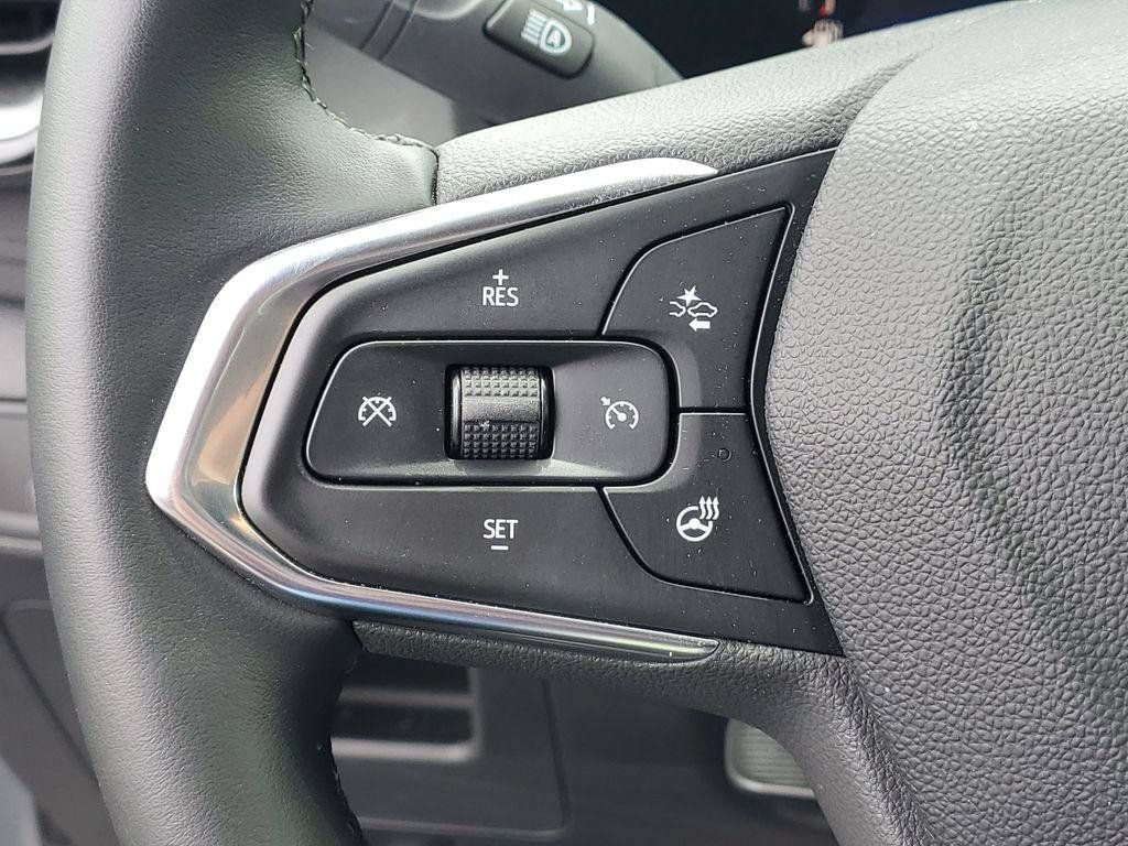 Certified 2024 Chevrolet TrailBlazer LT w/ LT Cold Weather Package AWD/4WD image 8