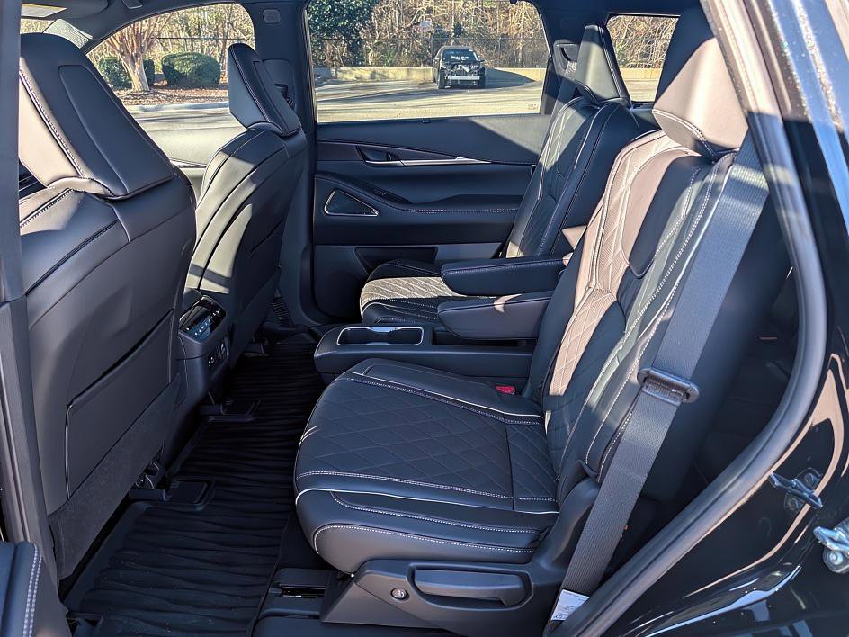 New 2025 INFINITI QX60 Autograph w/ Cargo Package image 11