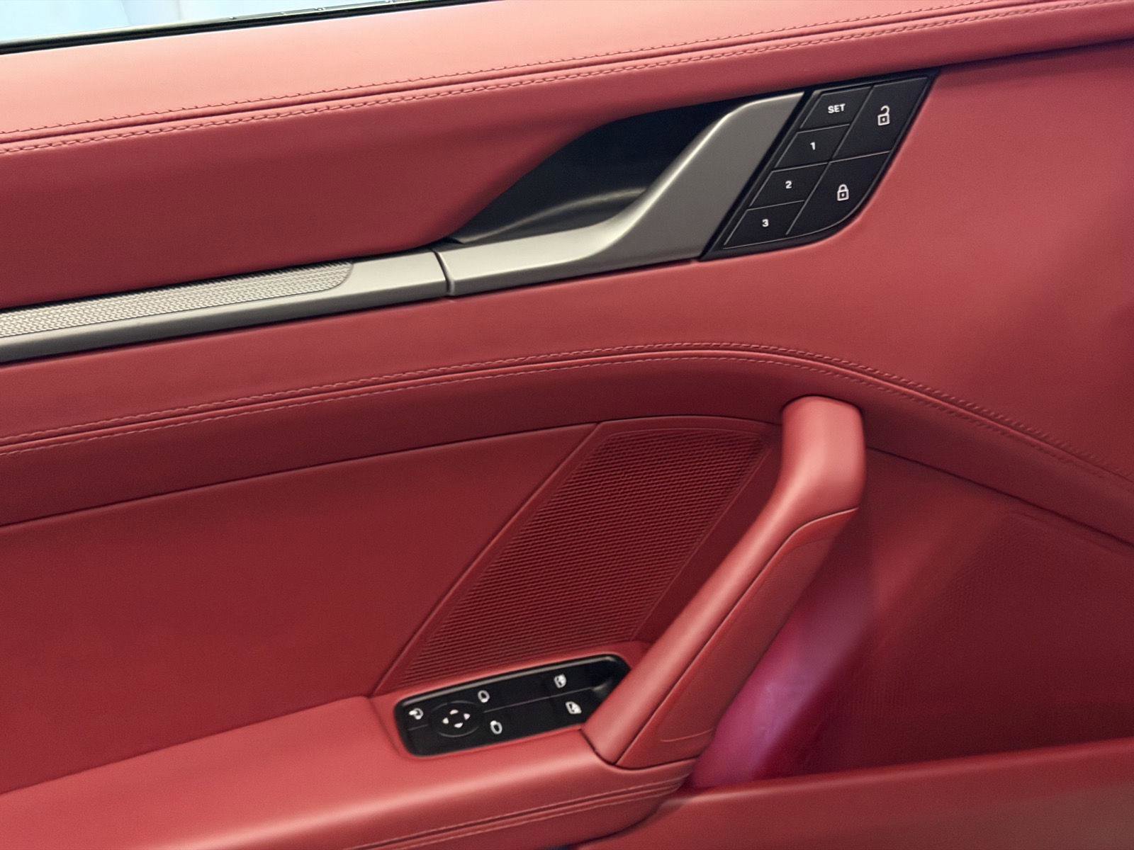 Used 2022 Porsche 911 Carrera image 14