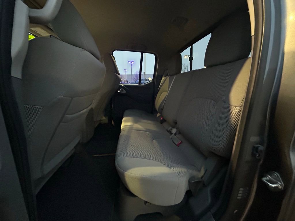 Used 2019 Nissan Frontier SV image 28