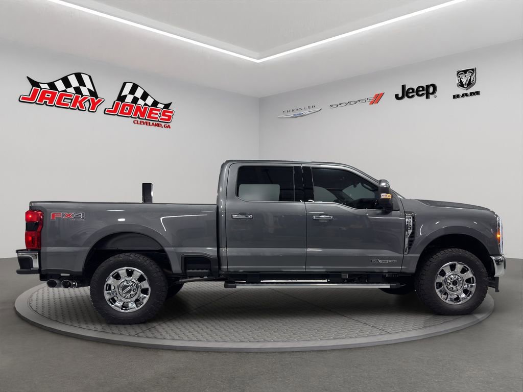 Used 2025 Ford F250 Lariat w/ Chrome Package image 8