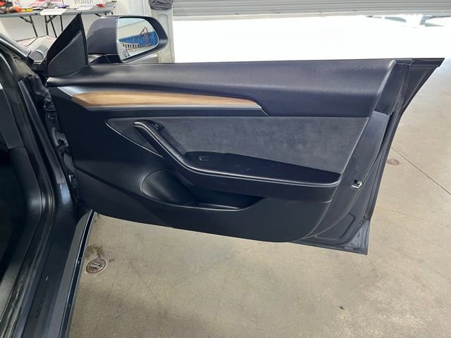 Used 2023 Tesla Model 3 Standard Range RWD image 12