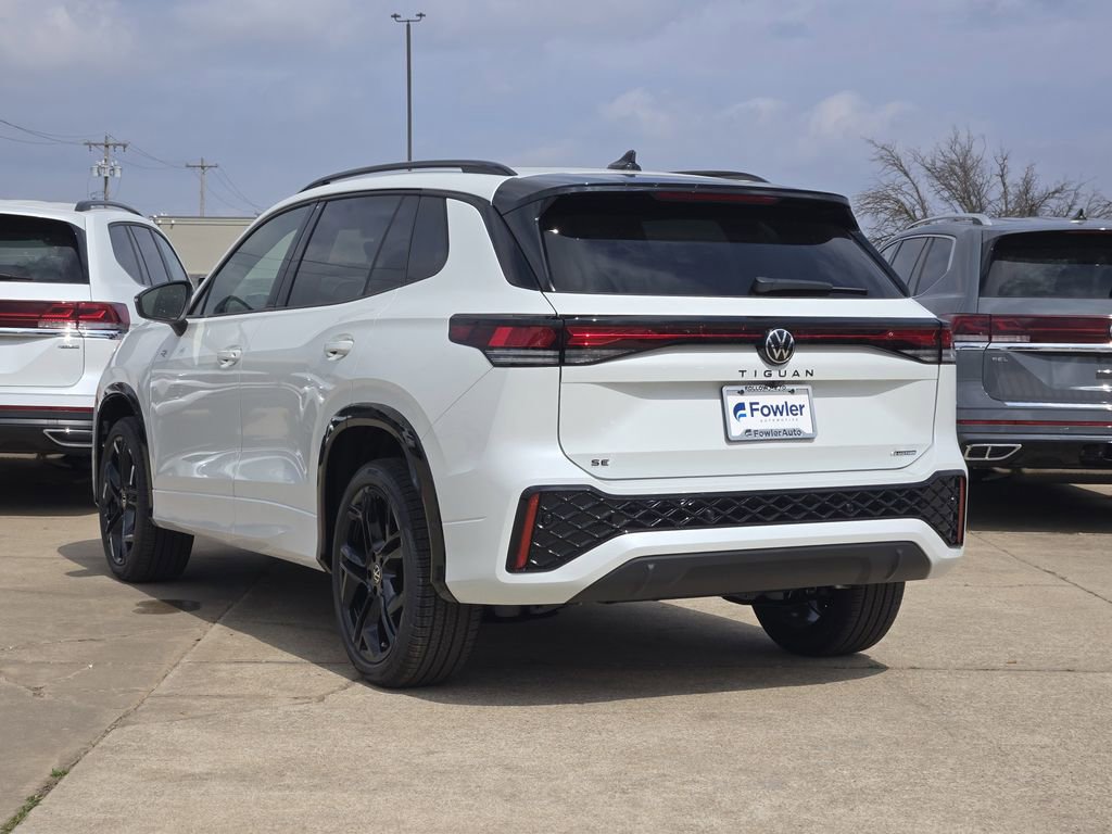 New 2026 Volkswagen Tiguan SE R-Line image 3