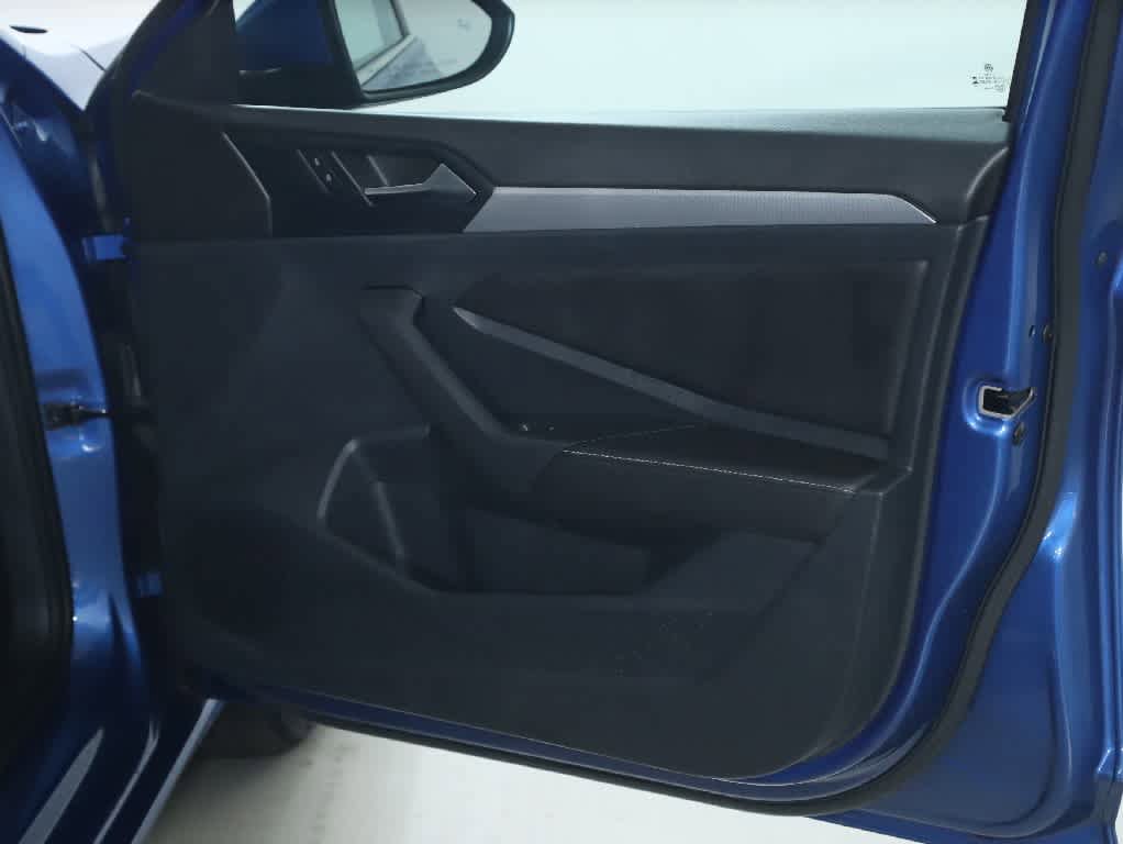 Certified 2023 Volkswagen Jetta S FWD image 31