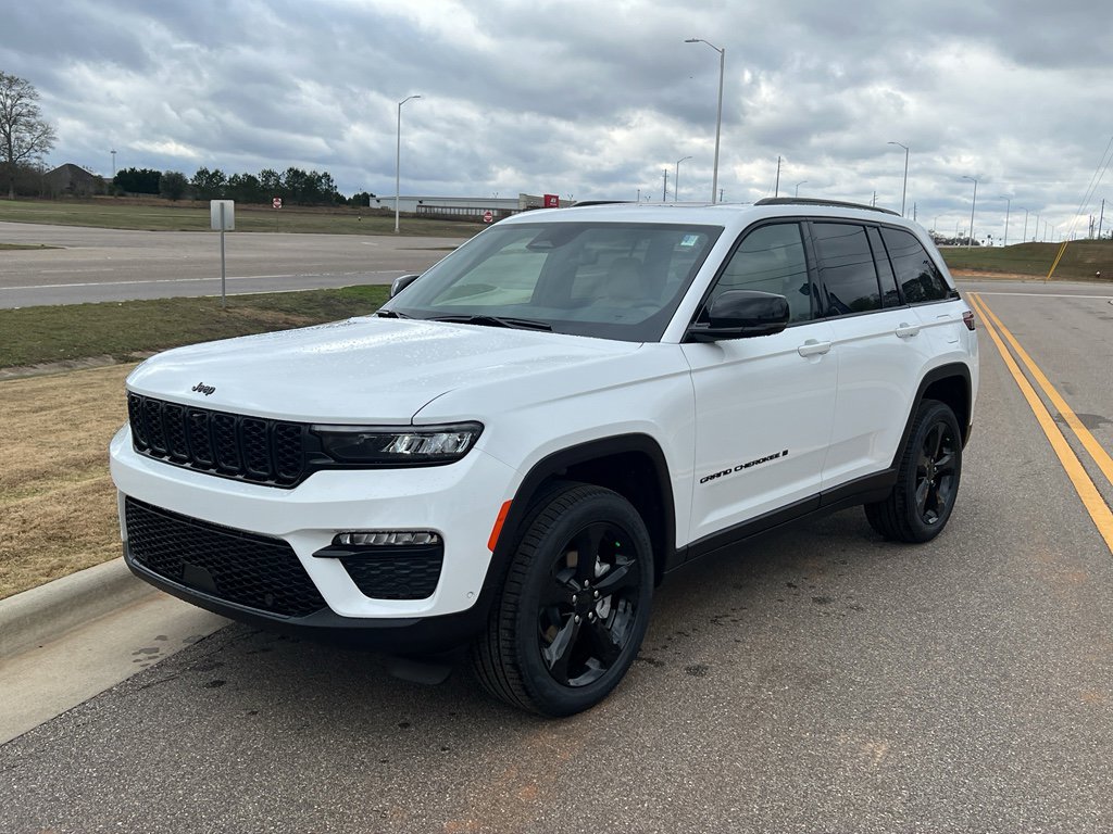 New 2025 Jeep Grand Cherokee Limited w/ Luxury Tech Group II AWD/4WD image 24