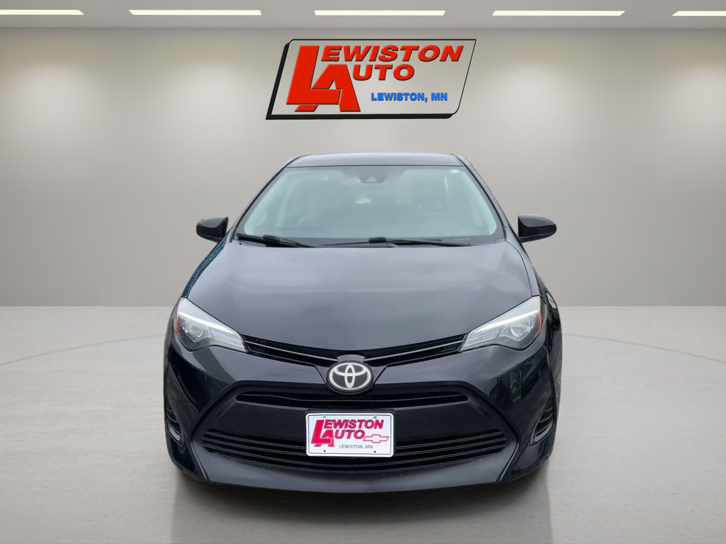 Used 2017 Toyota Corolla LE w/ Carpet Mat Package (TMS) FWD image 8