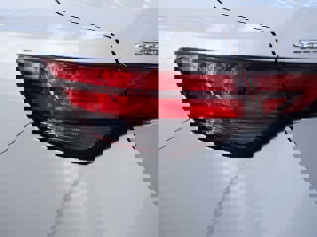 Used 2024 Nissan Sentra SV image 24