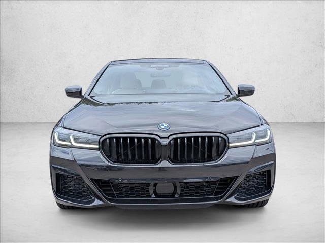 Used 2023 BMW 530e xDrive w/ Executive Package AWD/4WD image 2