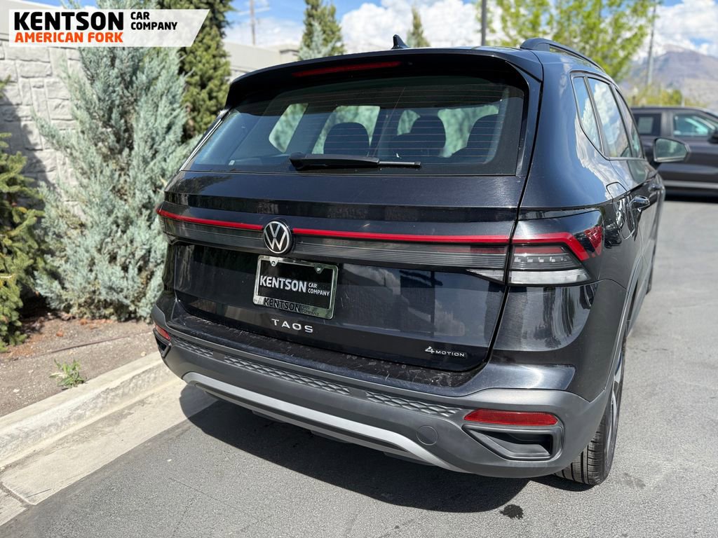 Used 2025 Volkswagen Taos S AWD/4WD image 35