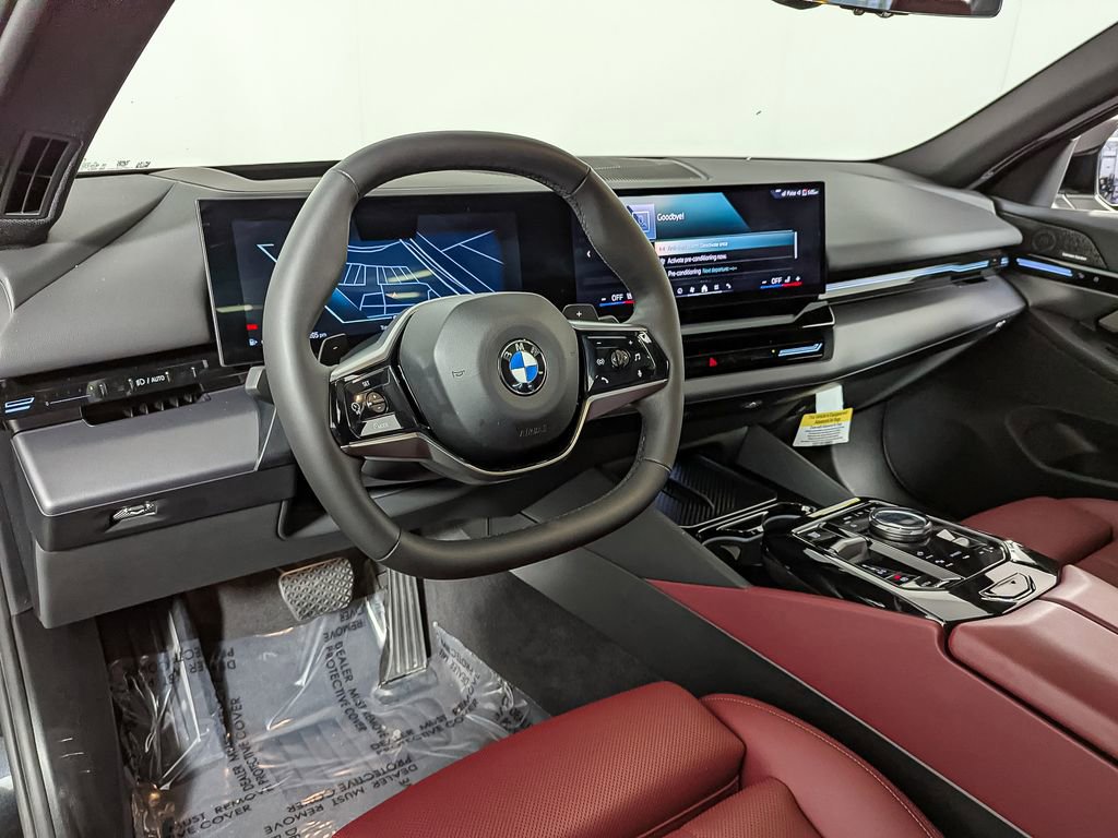 Used 2025 BMW 530i xDrive w/ Premium Package image 15