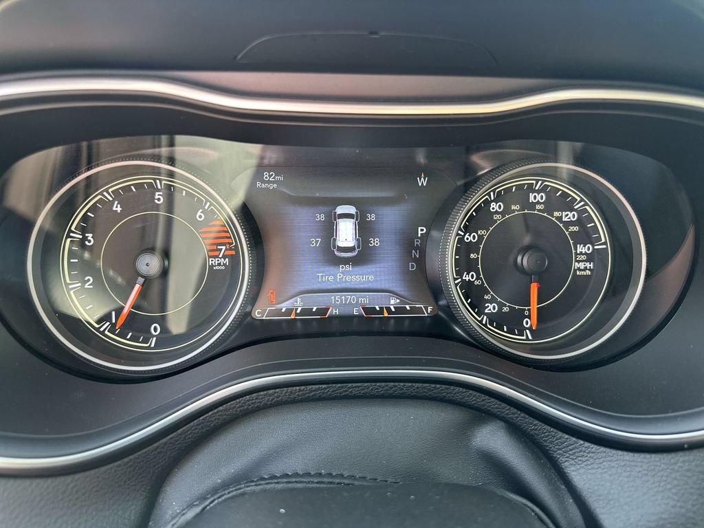 Used 2023 Jeep Cherokee Altitude Lux w/ Lux Elite Package AWD/4WD image 11