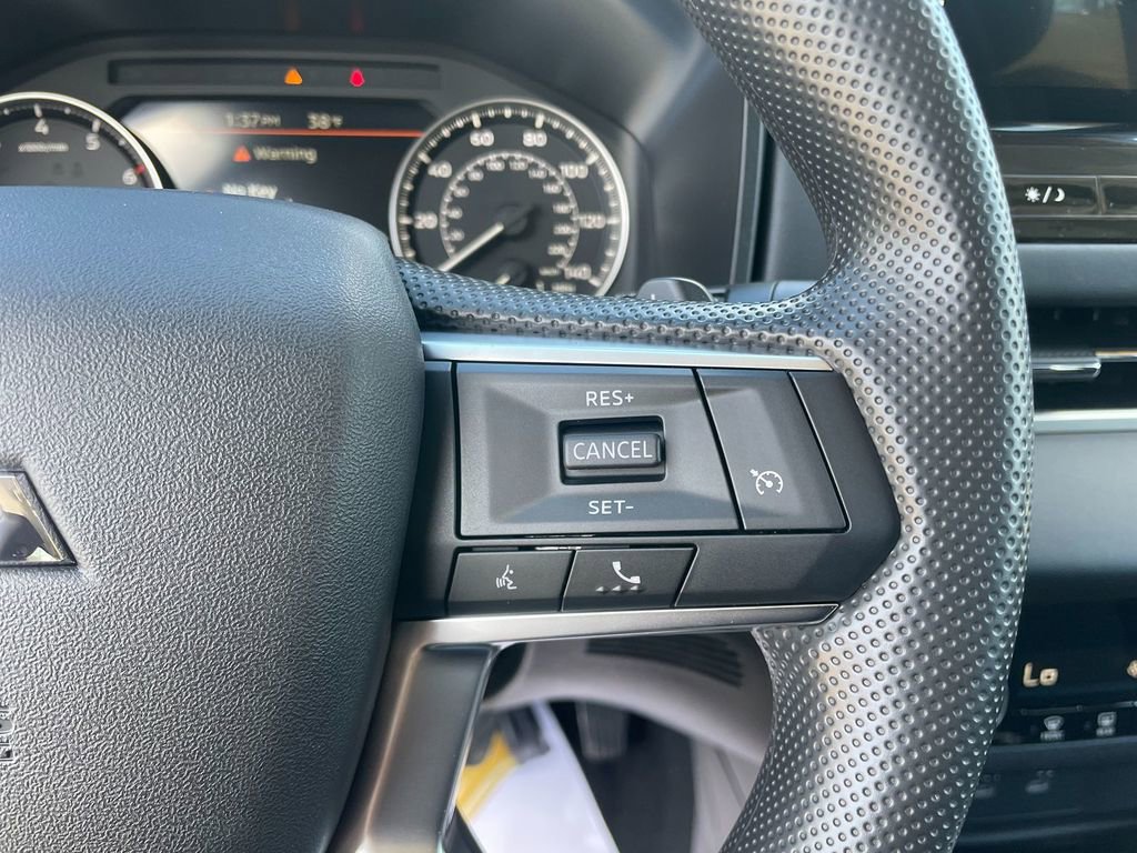 New 2026 Mitsubishi Outlander ES image 17