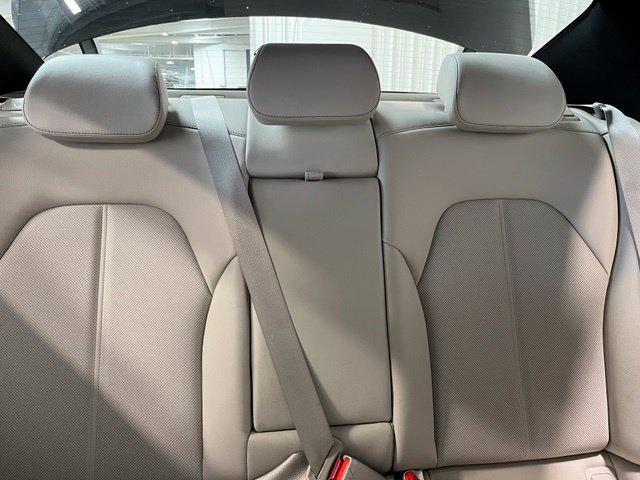 Used 2025 Genesis G70 2.5T RWD image 12