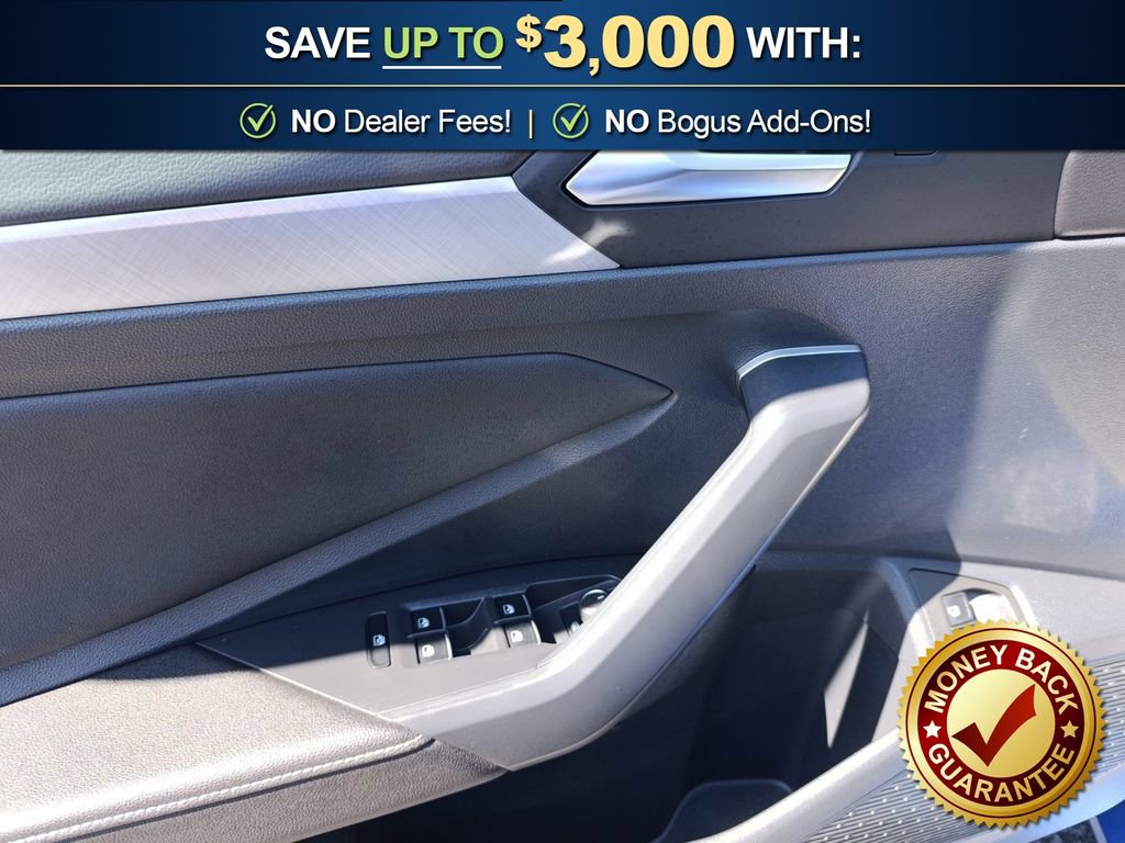 Used 2024 Volkswagen Jetta SE w/ Panoramic Sunroof Package image 16