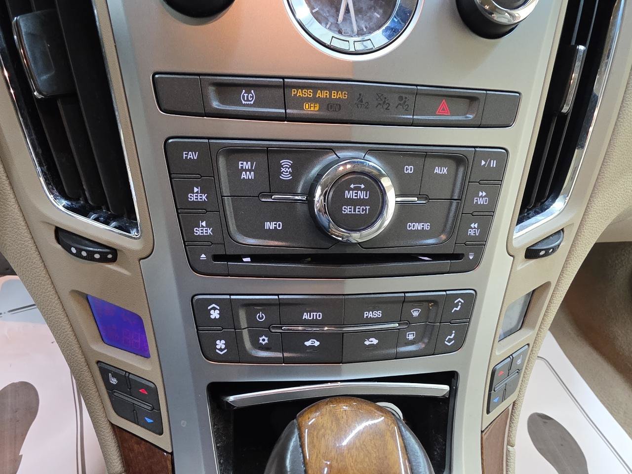 Used 2010 Cadillac CTS Luxury RWD image 29