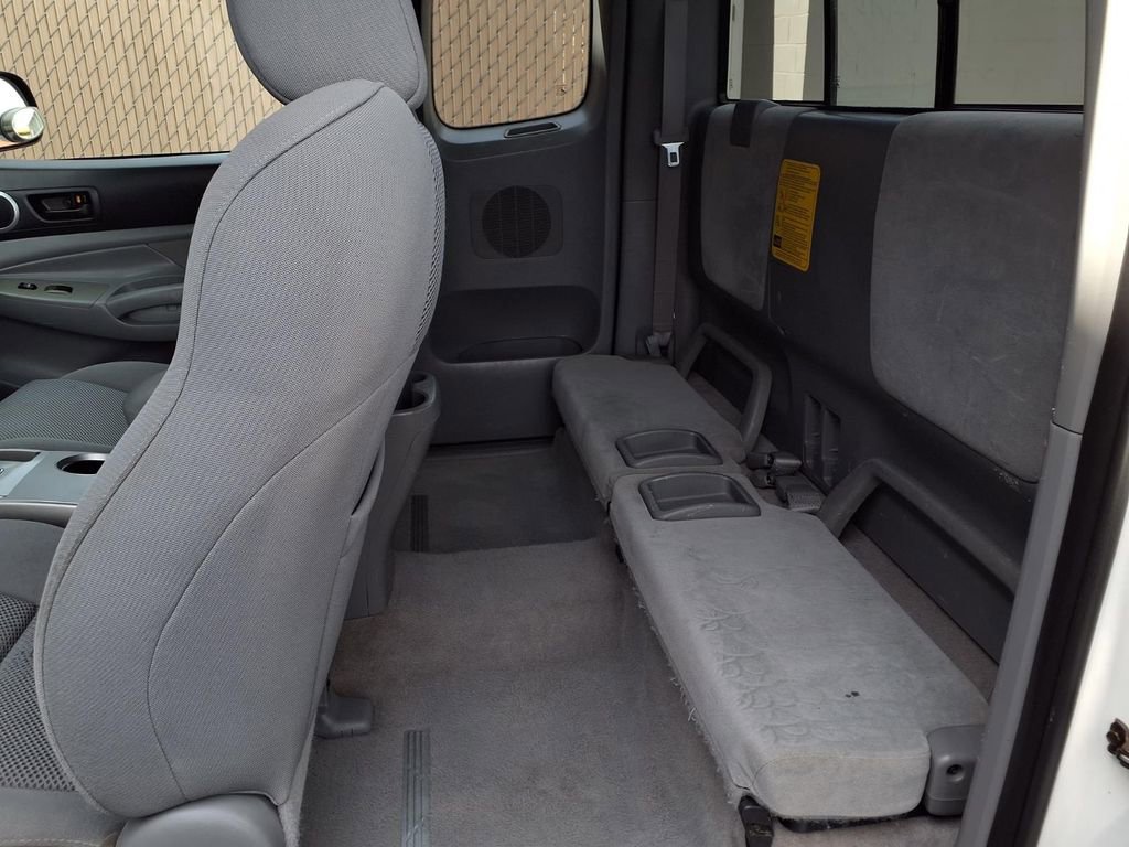 Used 2005 Toyota Tacoma PreRunner image 19