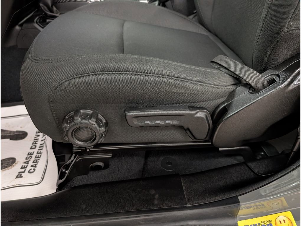 Used 2022 Jeep Wrangler Unlimited Sport image 9