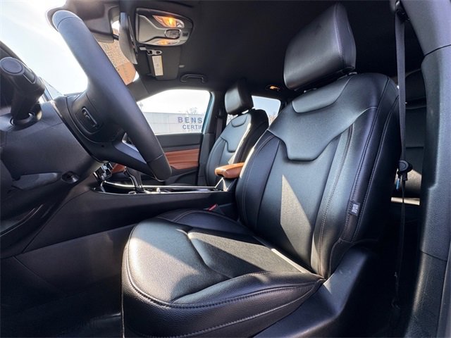 Used 2024 Jeep Compass Limited image 14